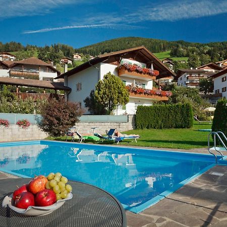 Ferienwohnung Haus Bernhard Schenna Exterior foto